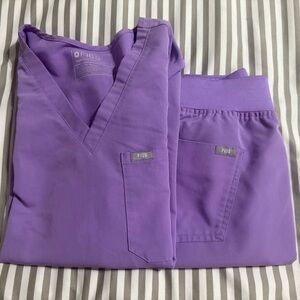 Figs Purple Scrub Set